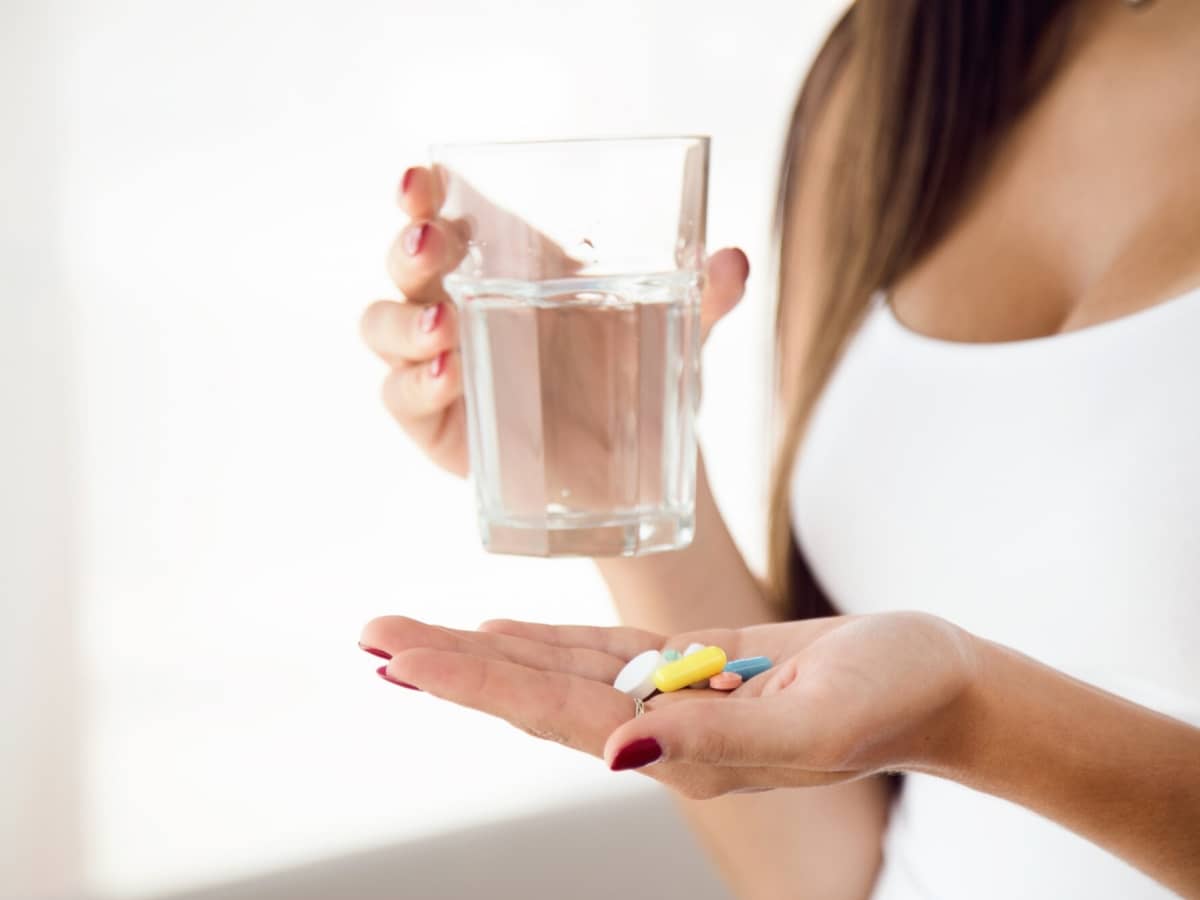 Kapan Sebaiknya Mengonsumsi Vitamin dan Suplemen?